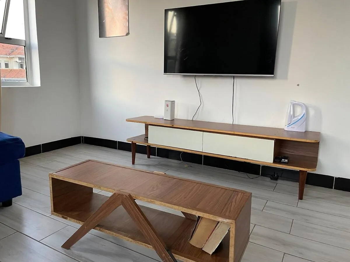 Lakefront Luxury Retreat Munyonyo Kampala